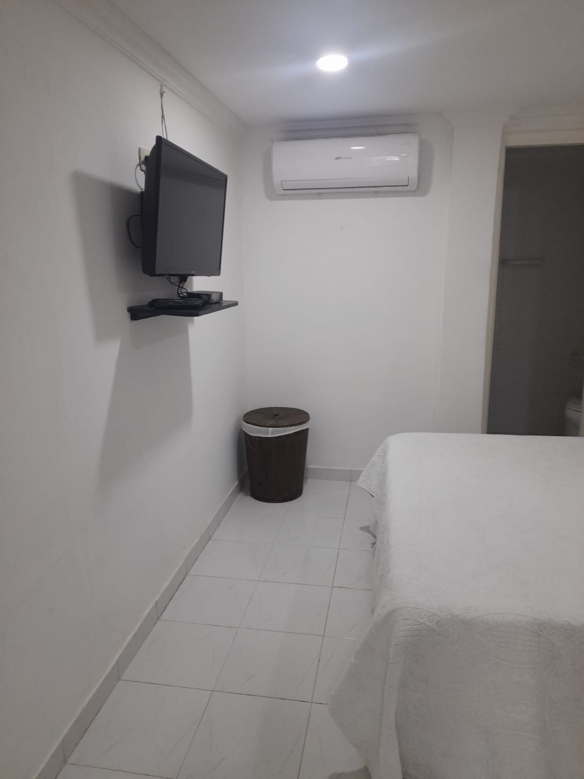APARTAMENTO CASTILLOGRANDE AMOBLADO UNA HABITACIÓN.