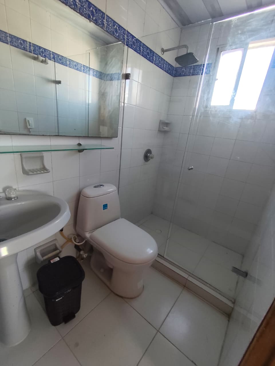 ARRIENDO APARTAMENTO AMOBLADO CRESPO - CARTAGENA