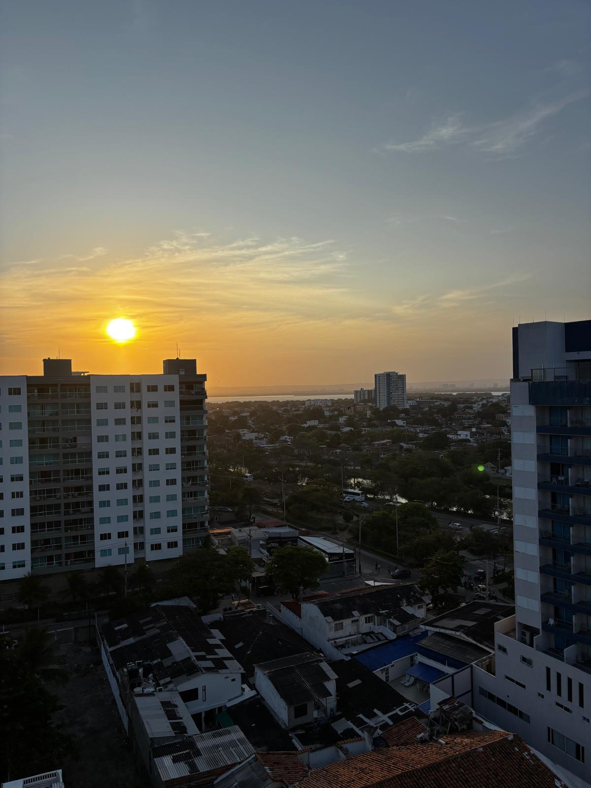 ARRIENDO APARTAMENTO AMOBLADO CRESPO- CARTAGENA