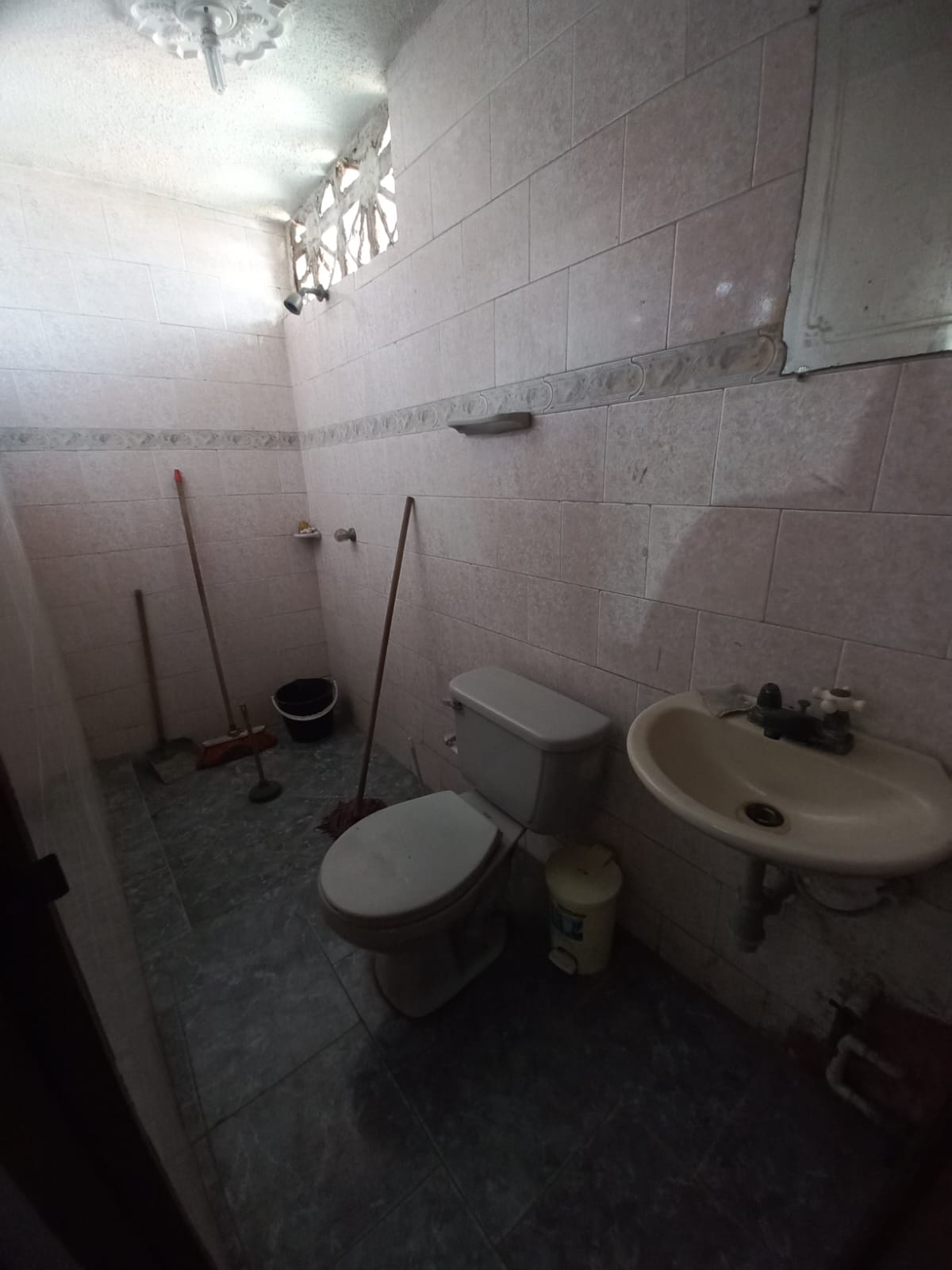 EN ARRIENDO LOCAL PIE DE LA POPA - CARTAGENA