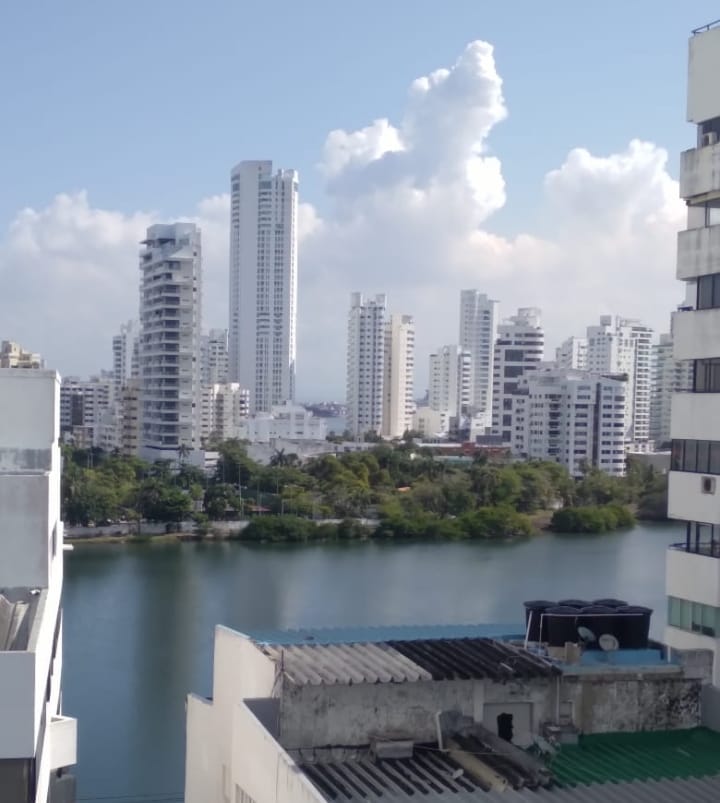 APARTAMENTO EN VENTA EL LAGUITO USO MIXTO - CARTAGENA