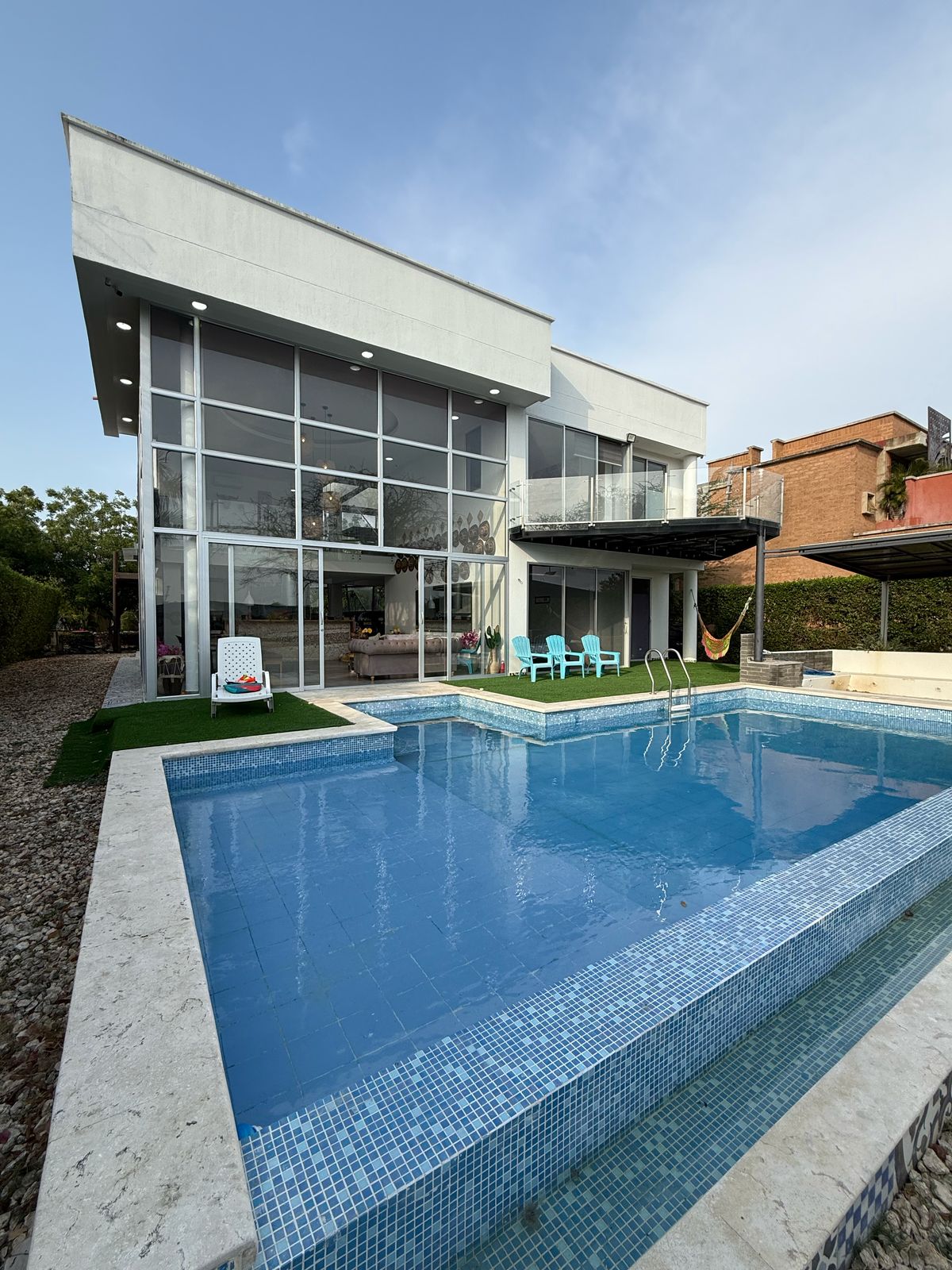 EN VENTA CASA EN CONDOMINIO CON SALIDA DIRECTA AL MAR - CARTAGENA
