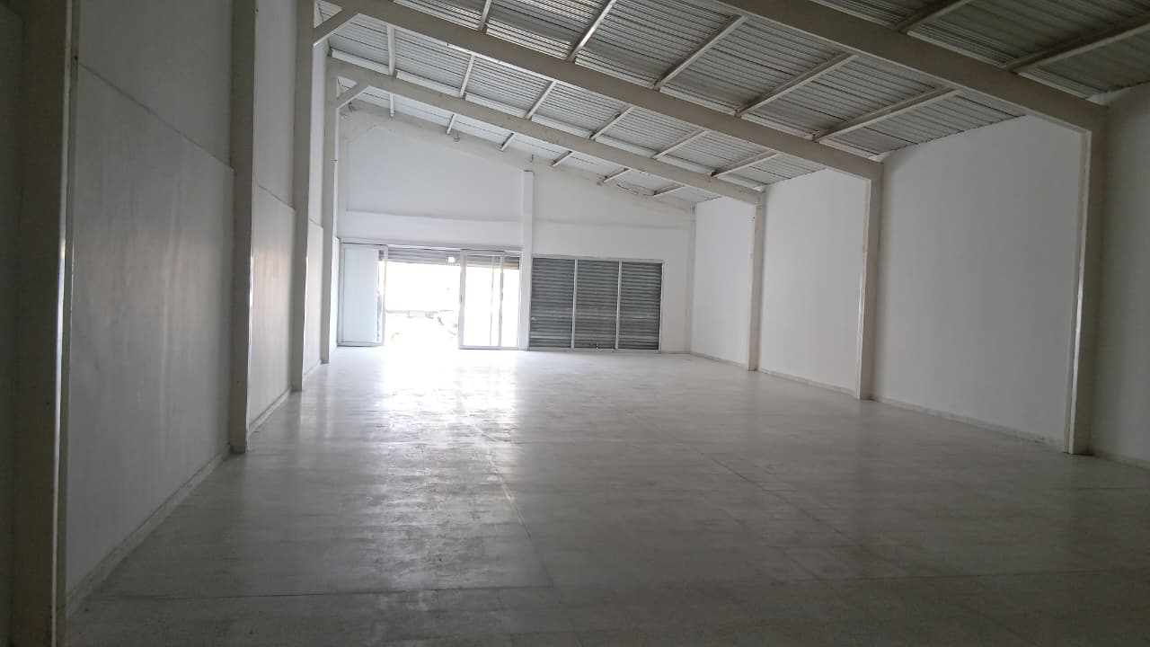 ARRIENDO EXCELENTE LOCAL EN BRUSELAS