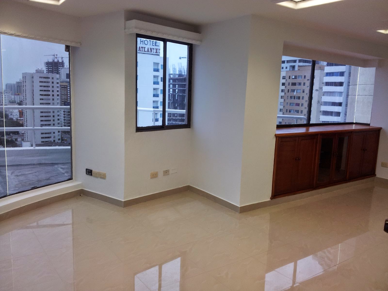 ARRIENDO OFICINA EN BOCAGRANDE
