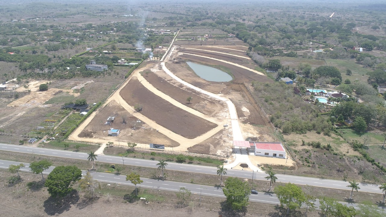 LOTE EN VENTA,  TRONCAL DE OCCIDENTE  ARJONA BOLIVAR