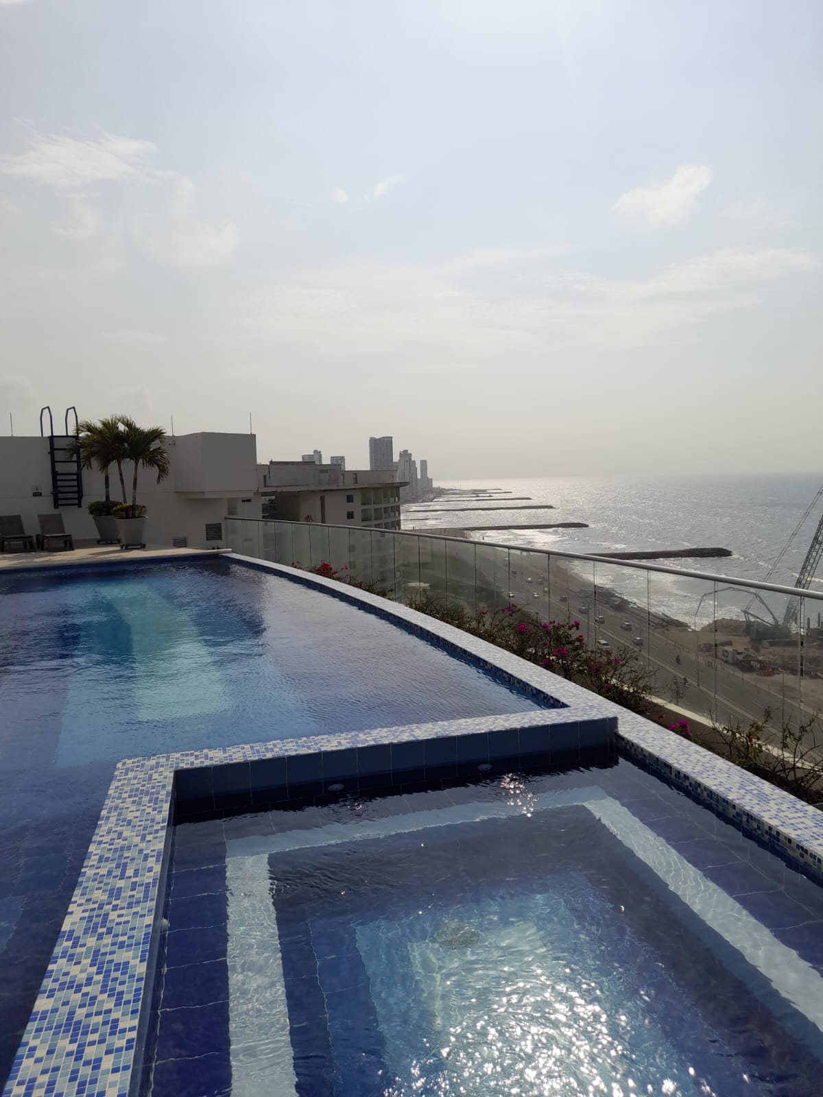 ARRIENDO APARTAMENTO AMOBLADO CRESPO- CARTAGENA