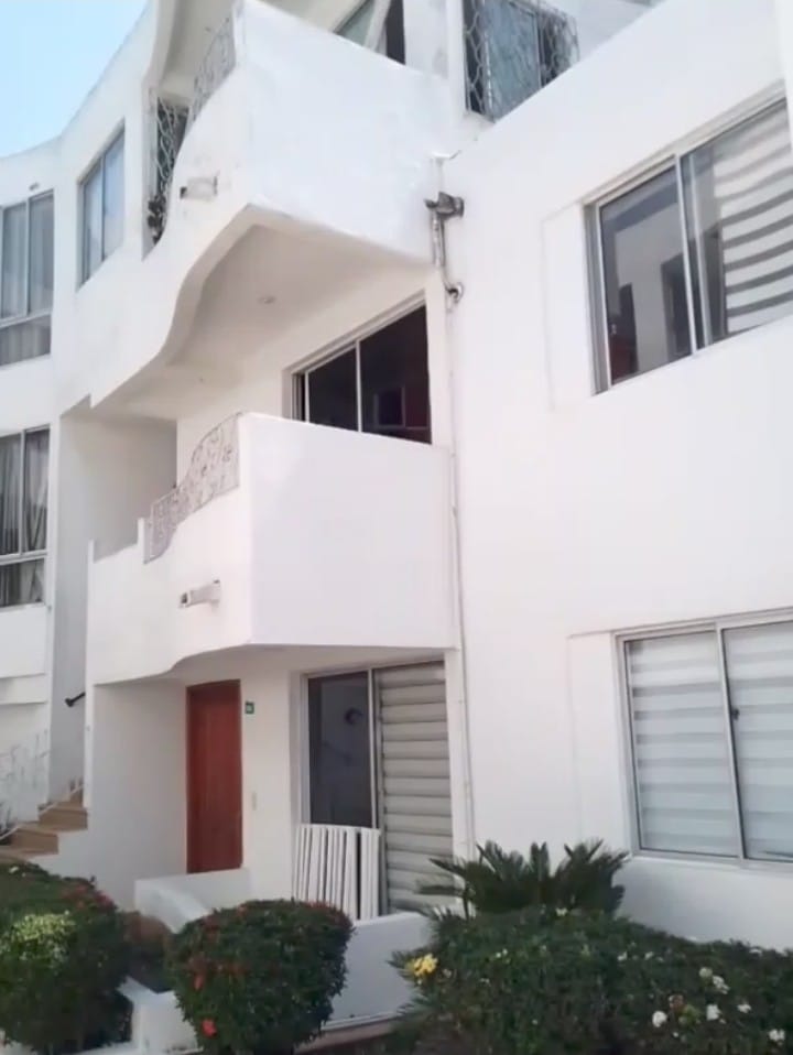 APARTAMENTO AMOBLADO EN VENTA CRESPO - CARTAGENA