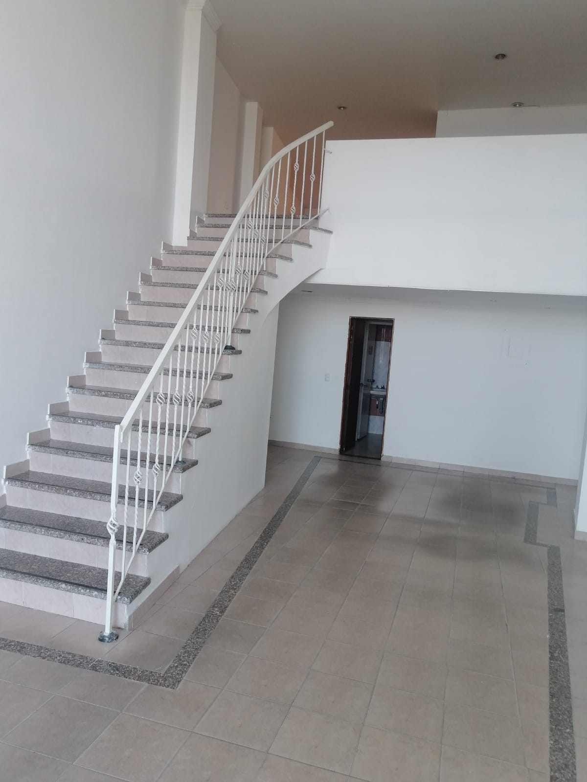 ARRIENDO LOCAL MARBELLA - CARTAGENA