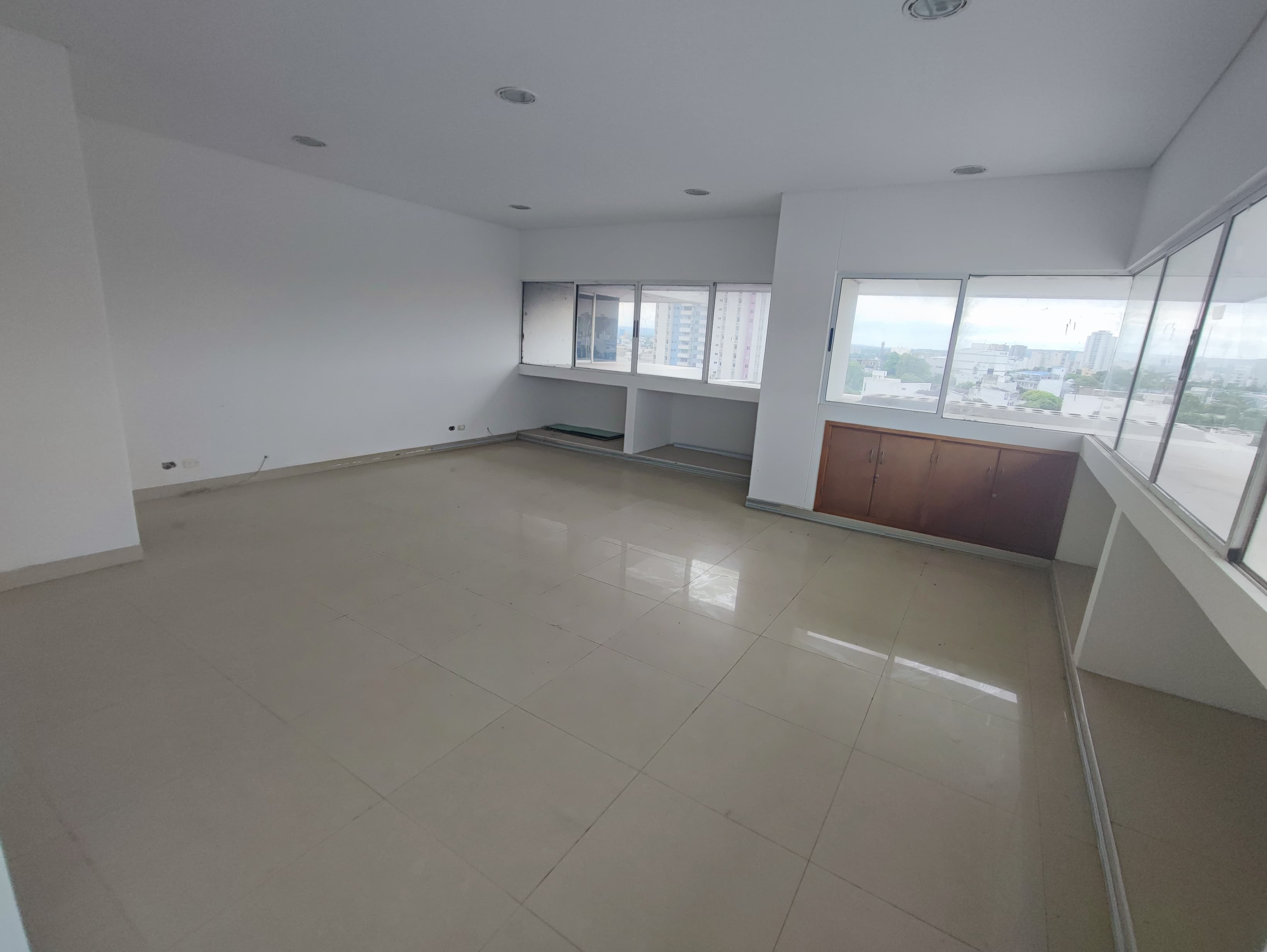 OFICINA EN ARRIENDO SANTA LUCIA - CARTAGENA