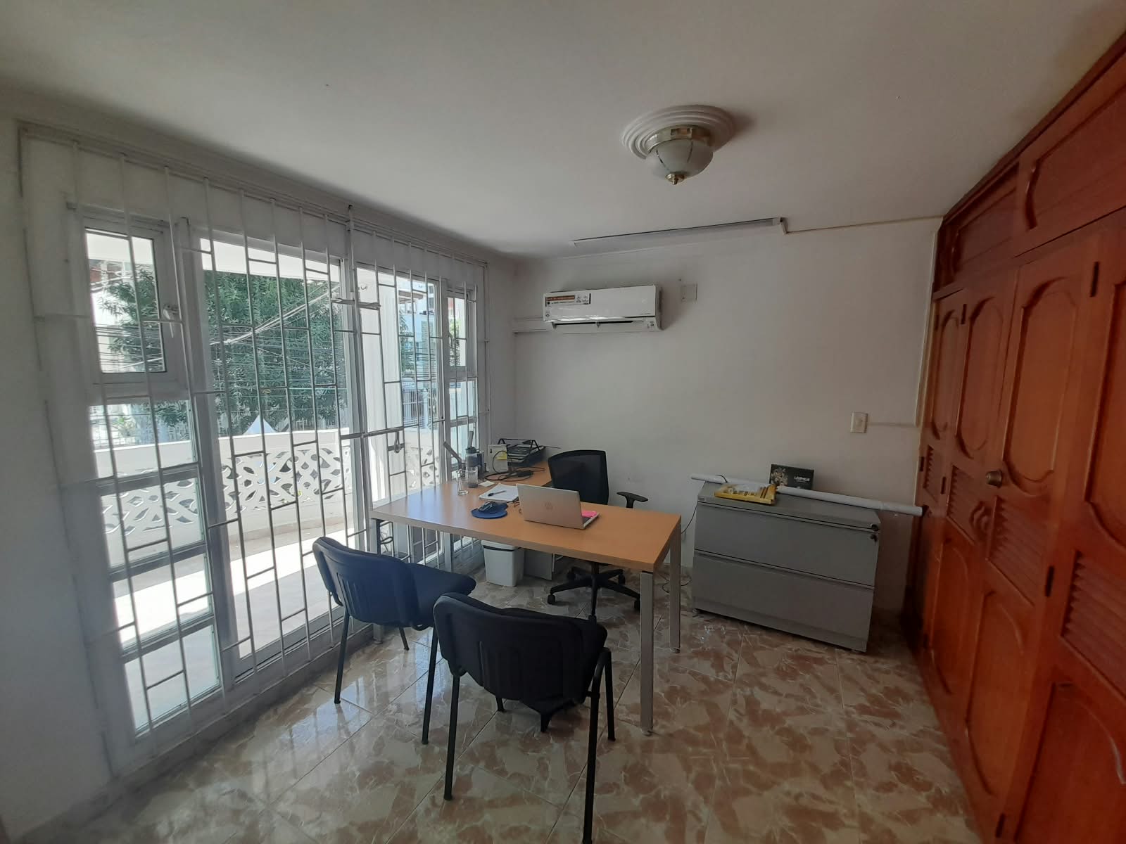 CASA DUPLEX EN ARRIENDO - SANTA LUCIA