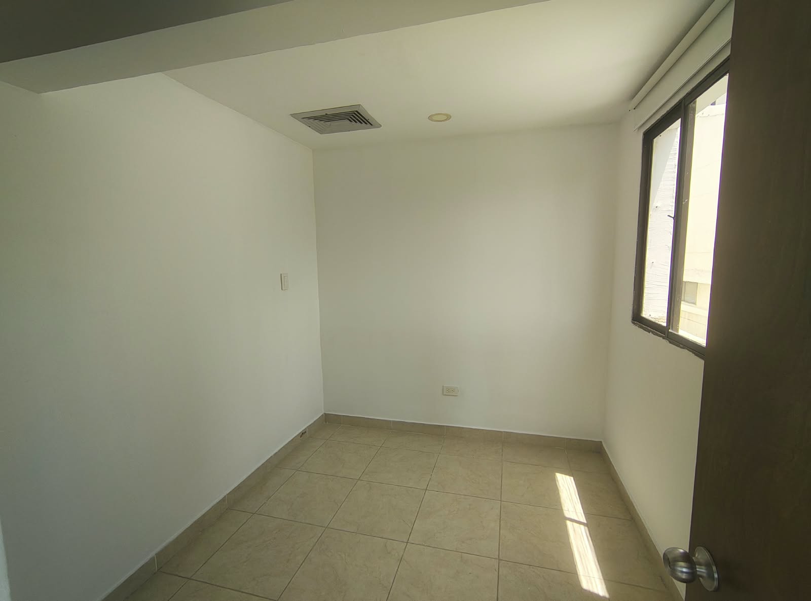 ARRIENDO APARTAMENTO EN BOCAGRANDE