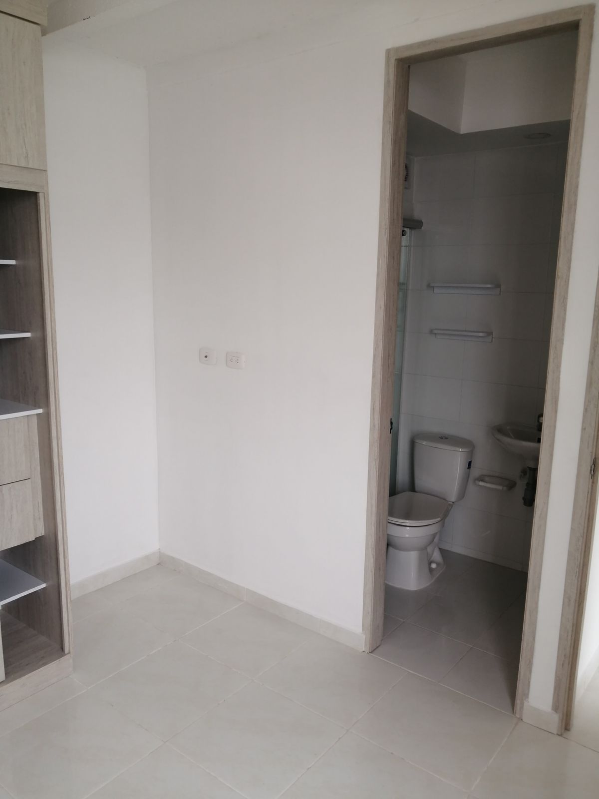 APARTAMENTO EN VENTA, ZONA INDUSTRIAL - CARTAGENA