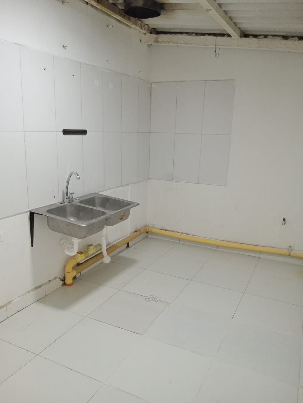 LOCAL EN VENTA BLAS DE LEZO - CARTAGENA