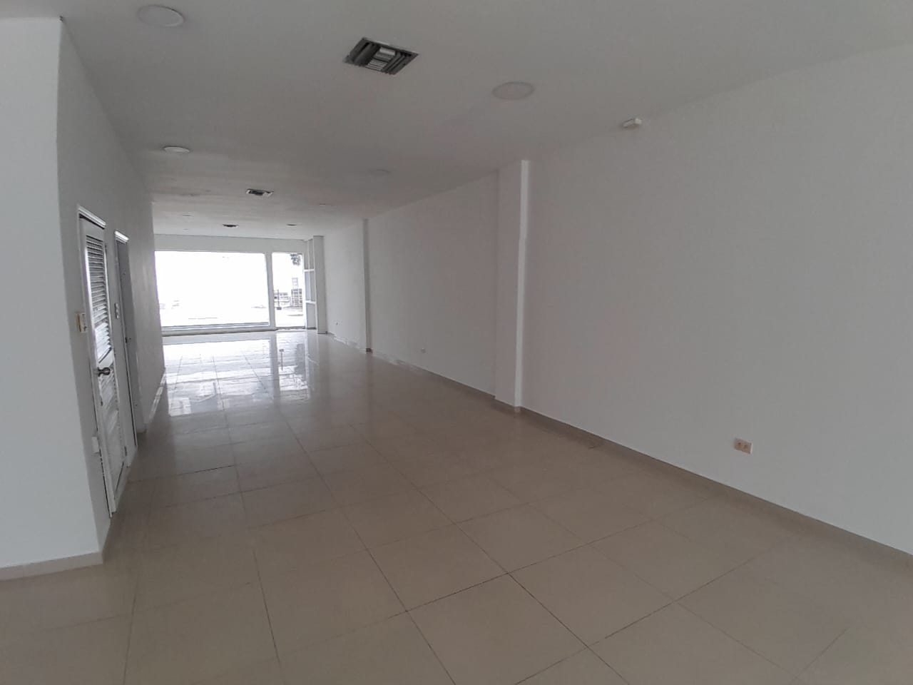 LOCAL EN ARRIENDO BOCAGRANDE - CARTAGENA