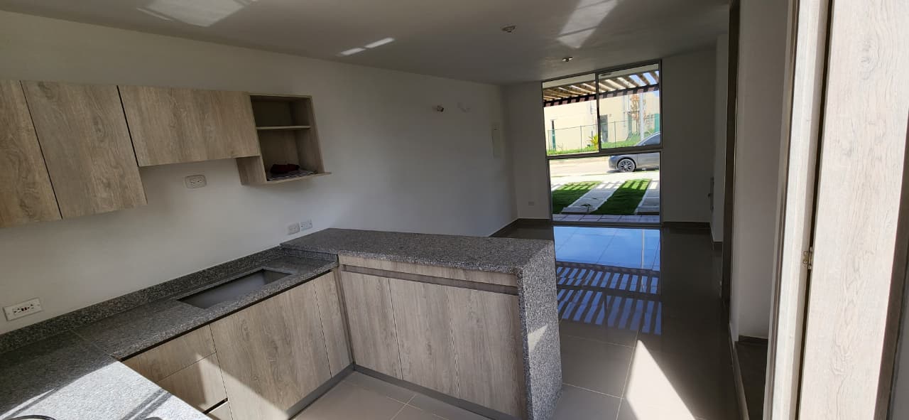 EN ARRIENDO CASA EN ZONA NORTE - CARTAGENA