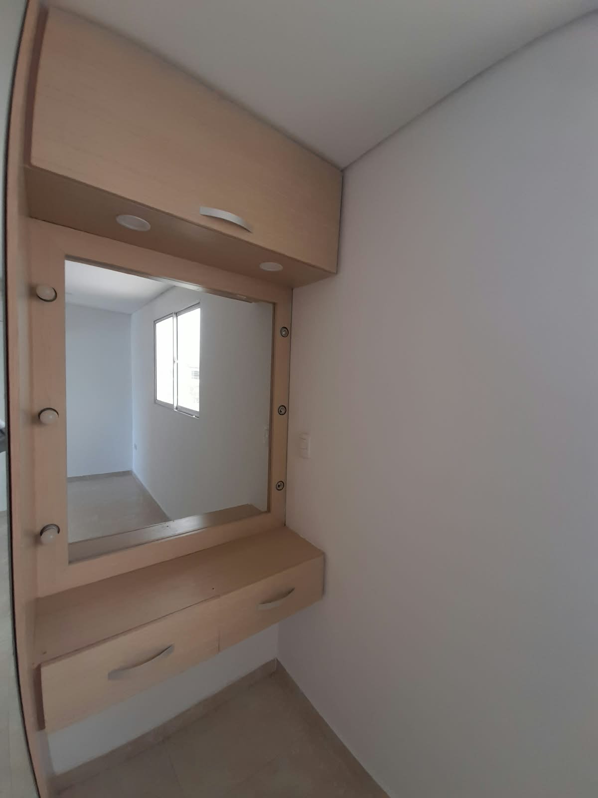 EN ARRIENDO CASA COMERCIAL Y/O RESIDENCIAL EN CRESPO - CARTAGENA