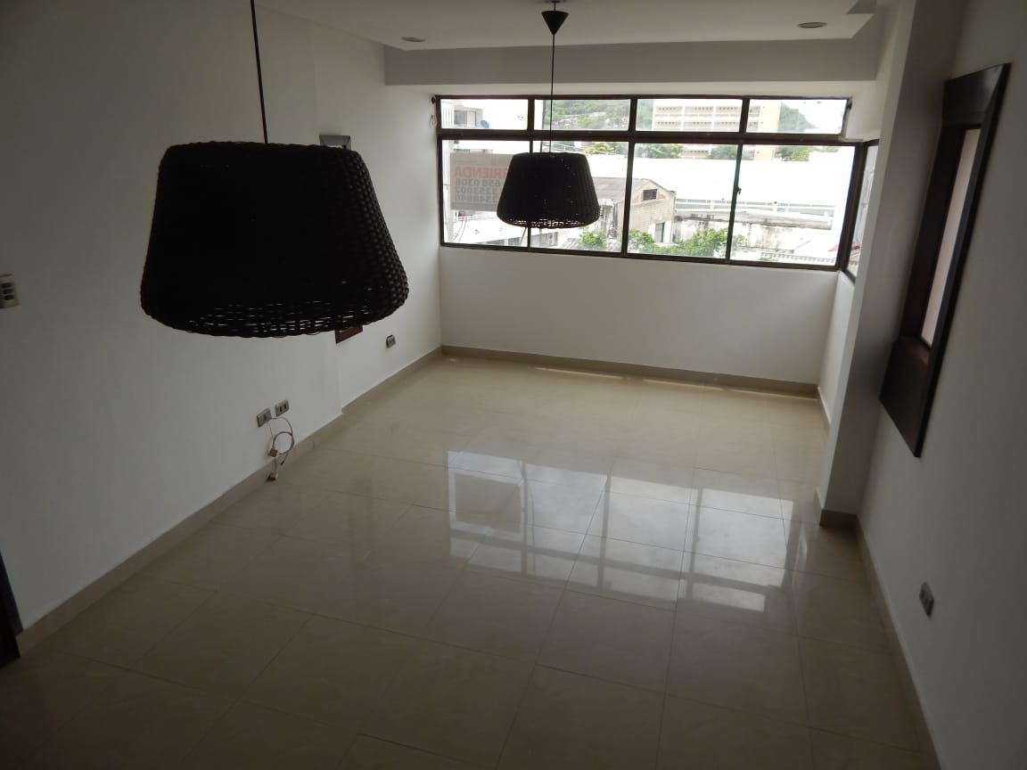 APARTAMENTO EN ARRIENDO PIE DE LA POPA - PISO 4 SIN ASCENSOR