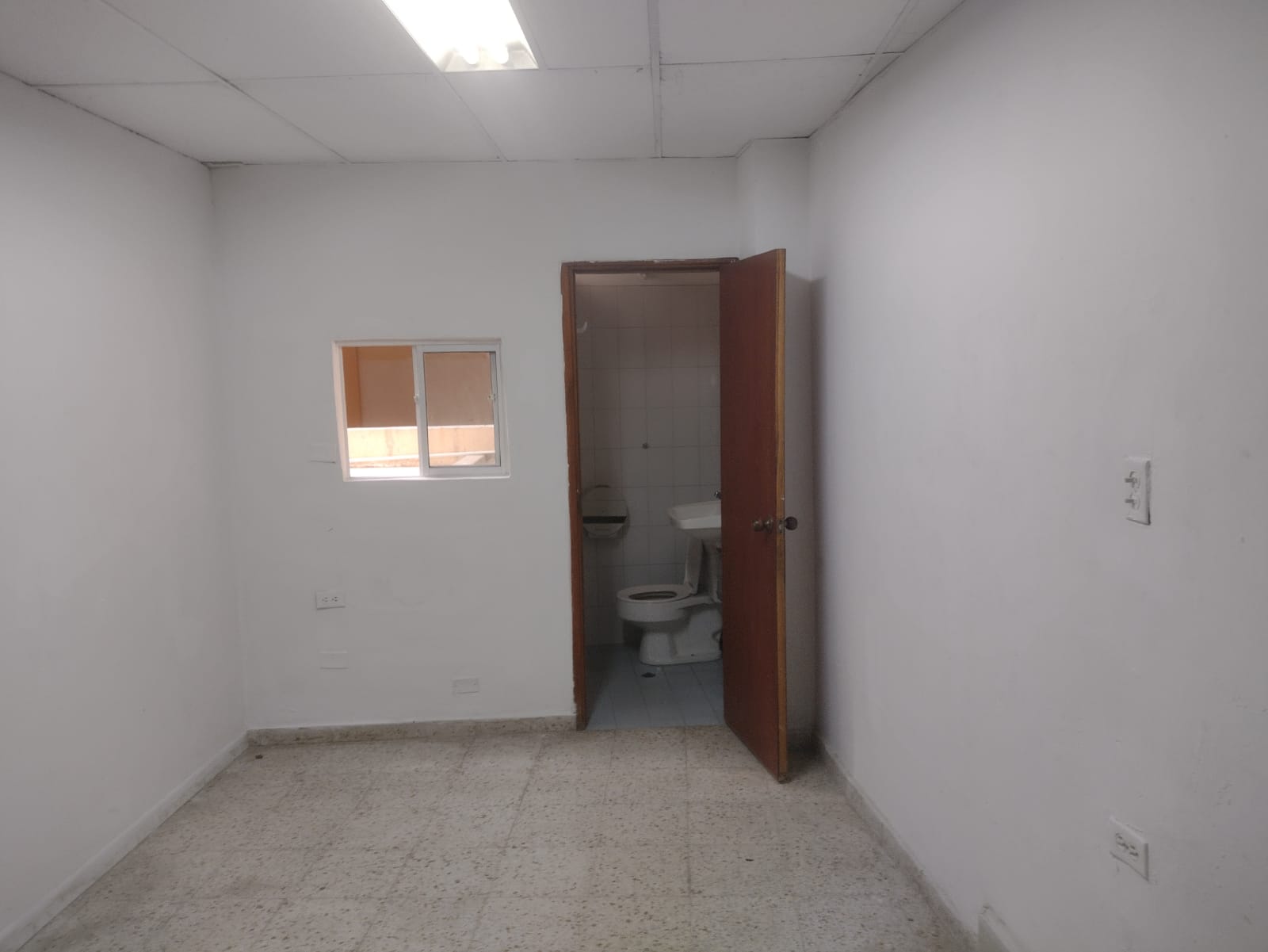 CARTAGENA VENTA DE BODEGA BOSQUE