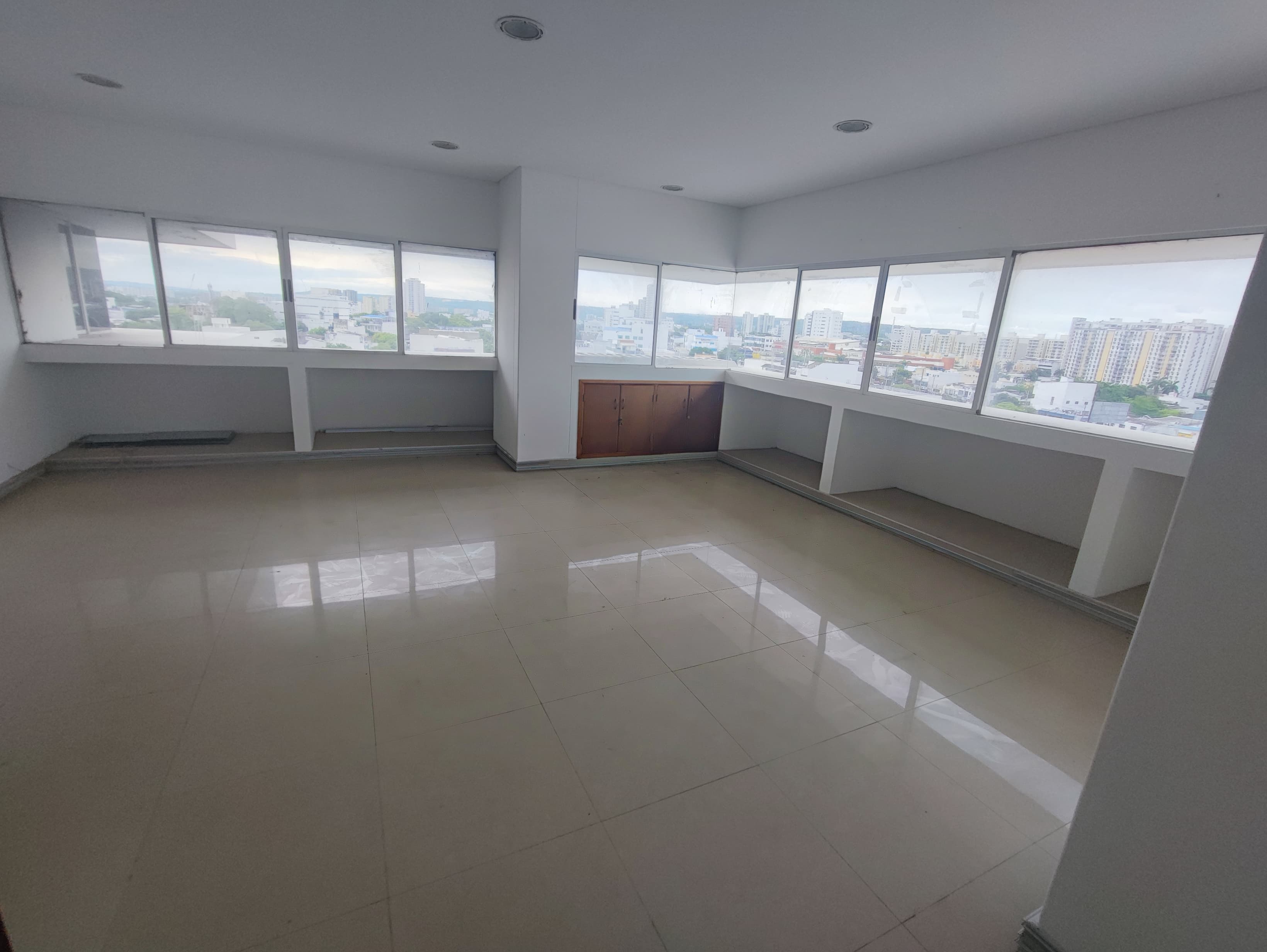 OFICINA EN ARRIENDO SANTA LUCIA - CARTAGENA