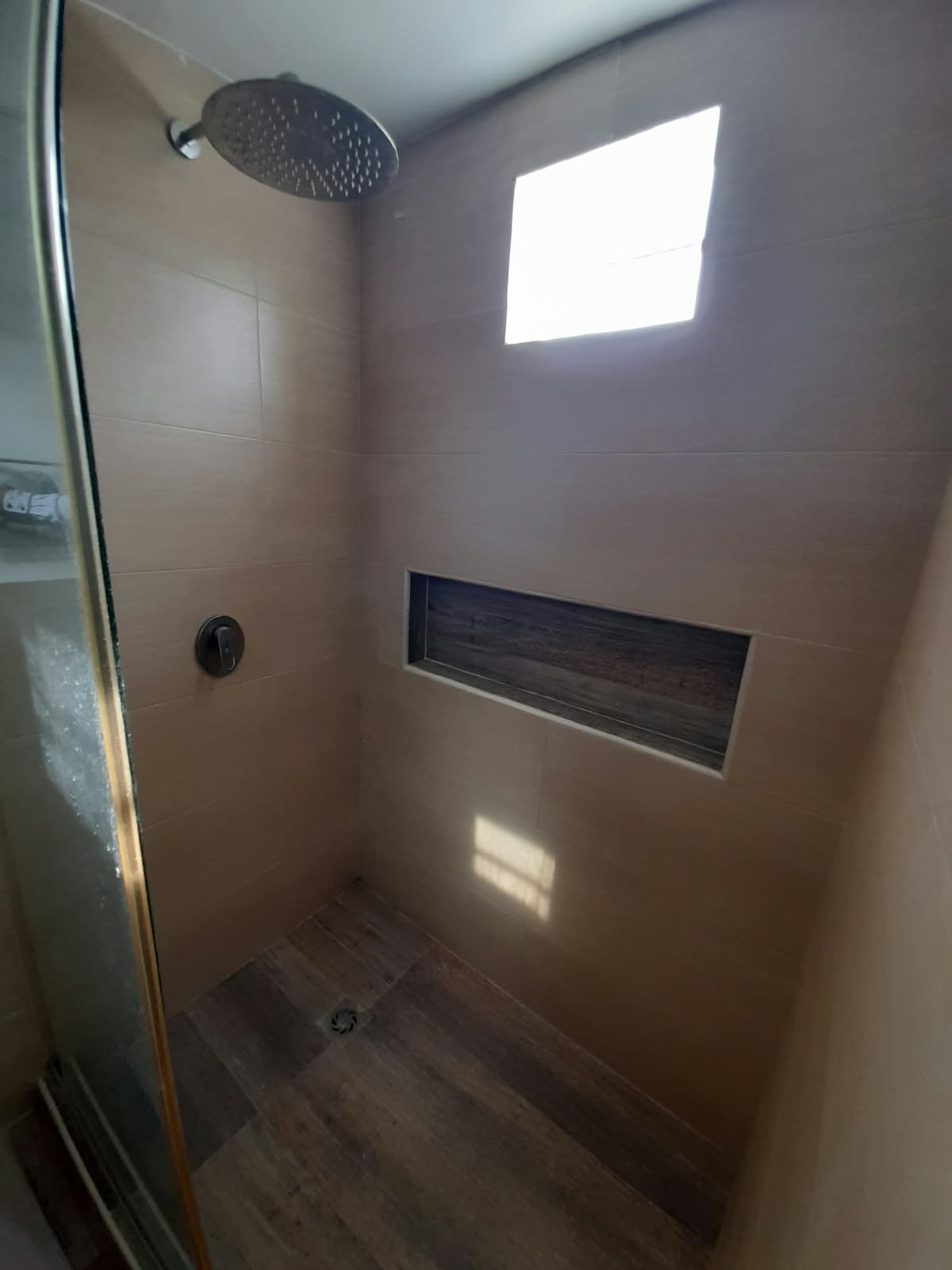 EN ARRIENDO CASA COMERCIAL Y/O RESIDENCIAL EN CRESPO - CARTAGENA