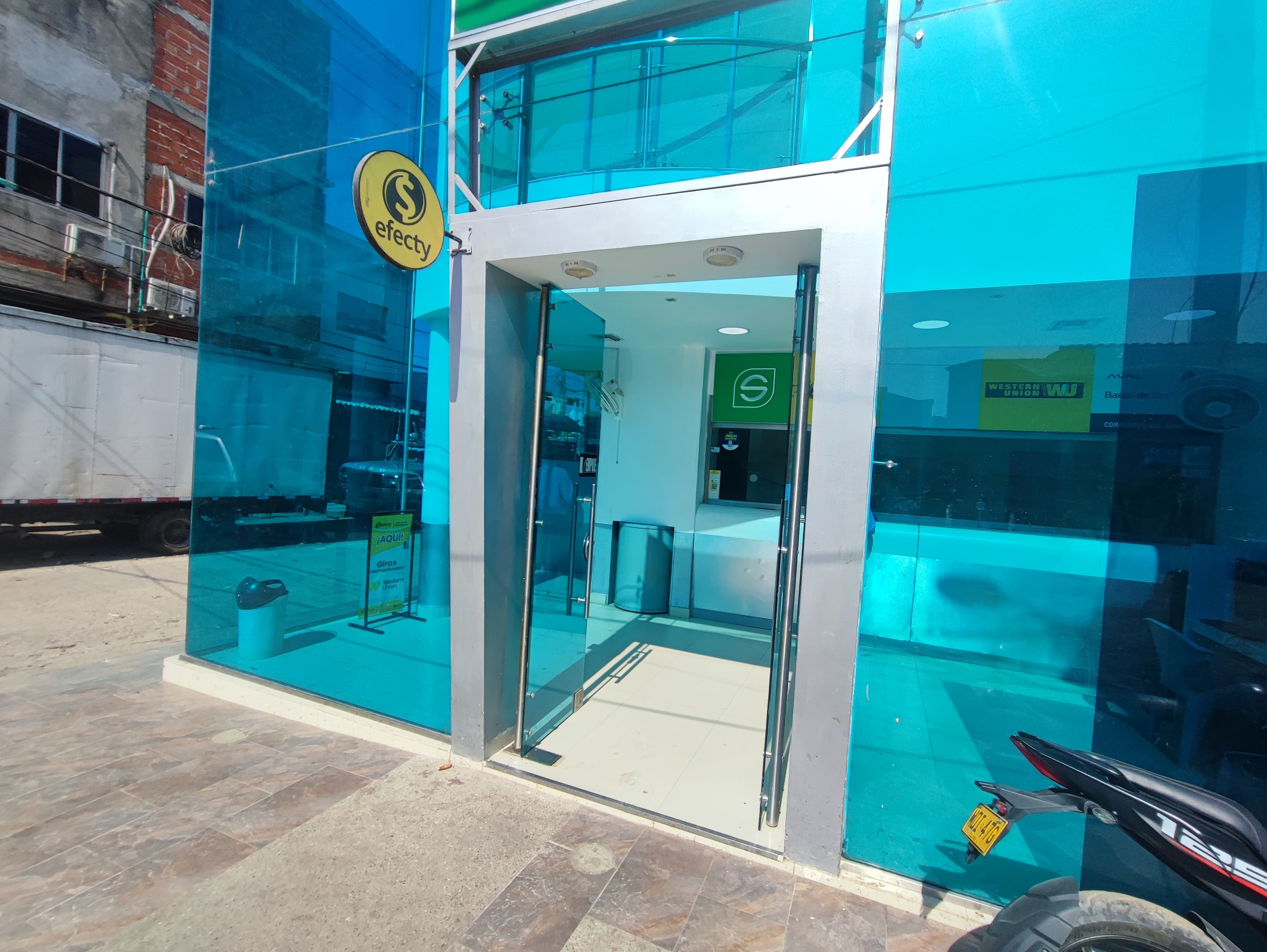 LOCAL EN VENTA BAZURTO - CARTAGENA