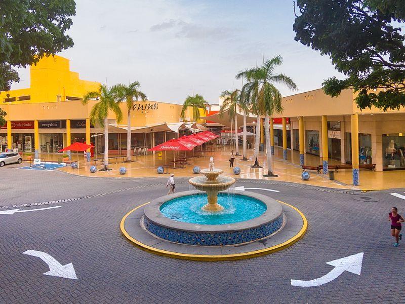 ISLA EN VENTA, CENTRO COMERCIAL LA CASTELLANA, CARTAGENA