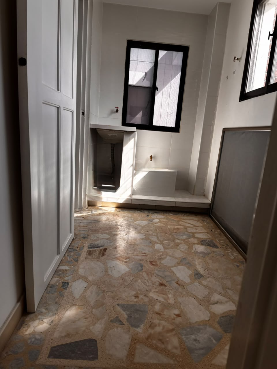 APARTAMENTO EN VENTA MAS APARTAESTUDIO EN CASTILLOGRANDE-CARTAGENA