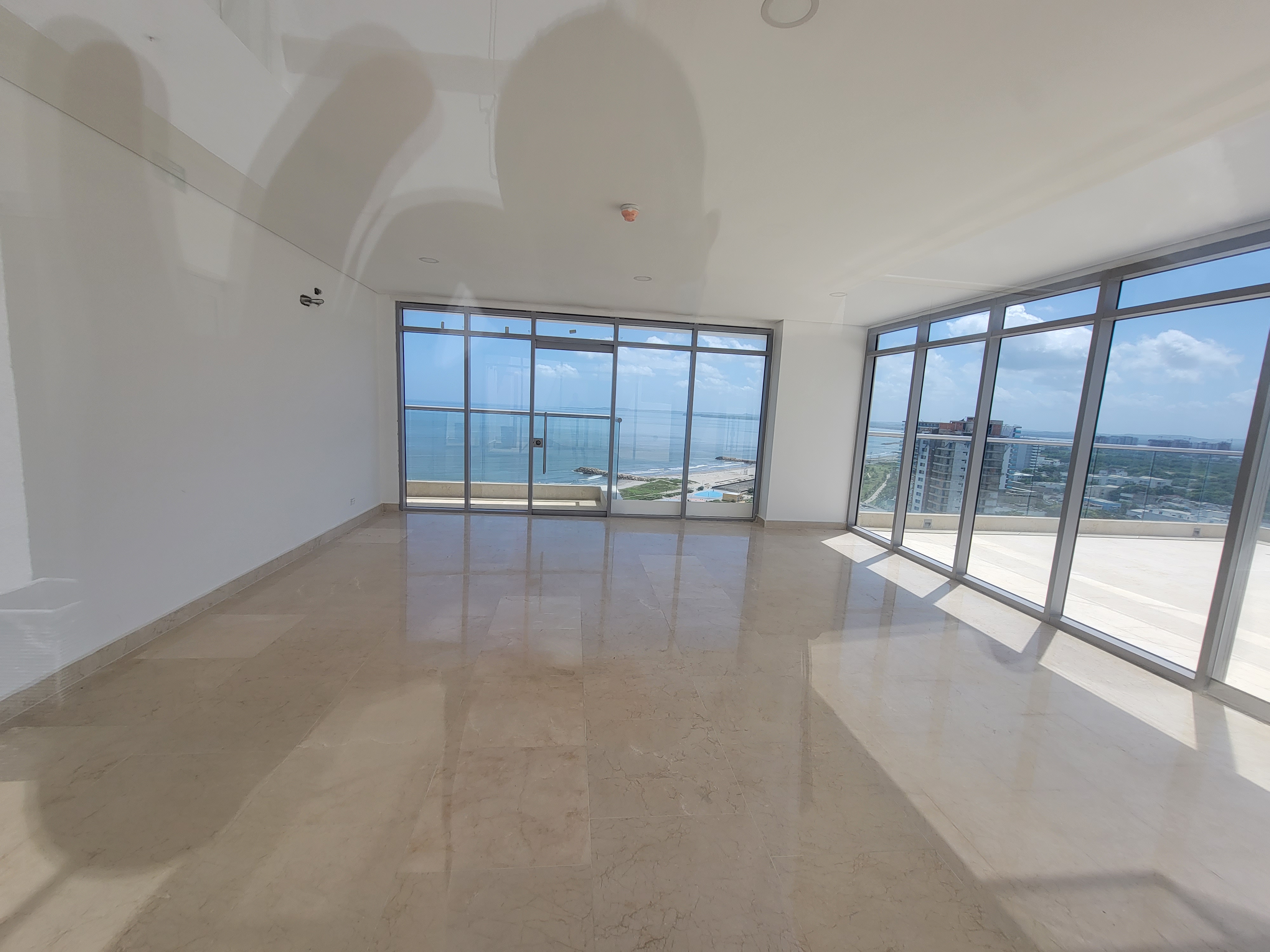 APARTAMENTO EN VENTA CRESPO - CARTAGENA