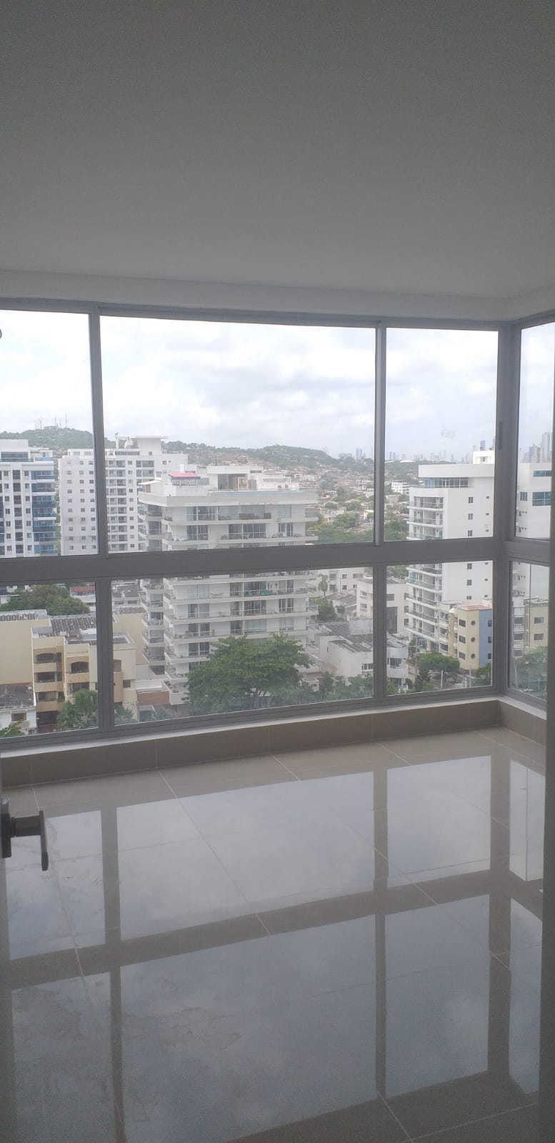 APARTAMENTO EN VENTA CRESPO - CARTAGENA