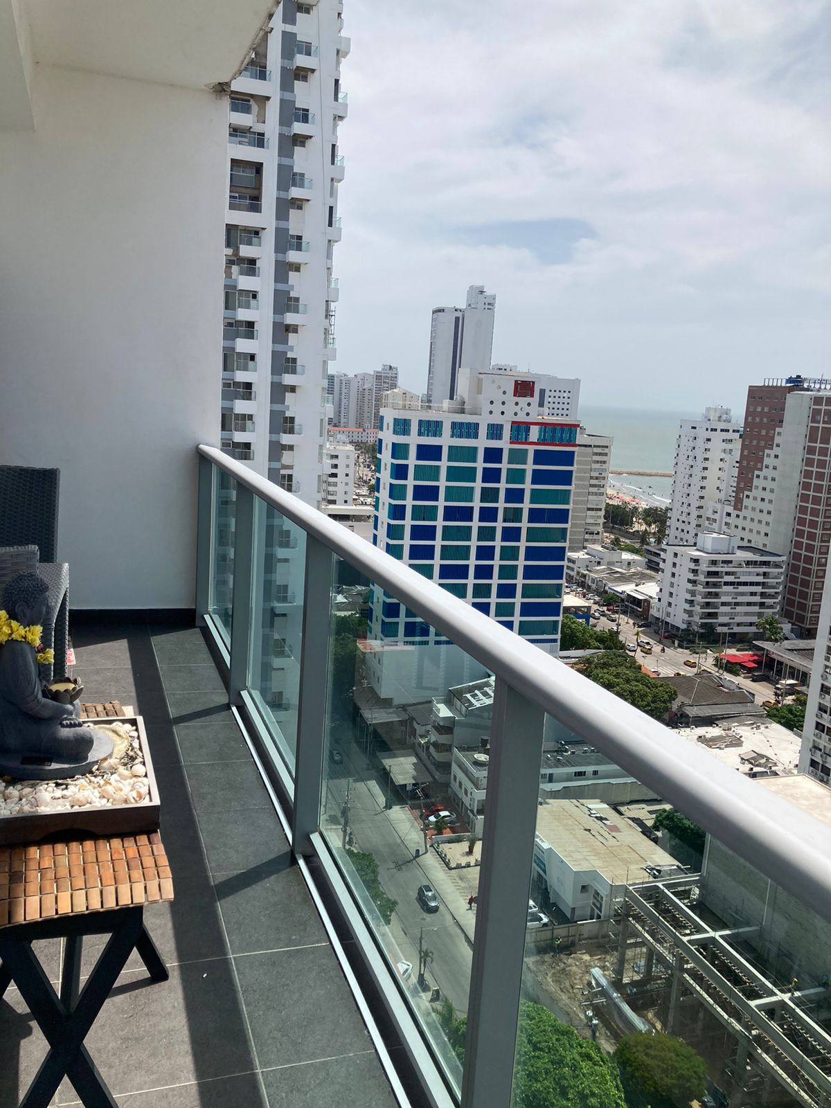 APARTAMENTO AMOBLADO EN VENTA, BOCAGRANDE - CARTAGENA