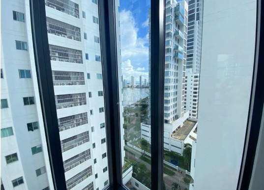 OFICINA EN ARRIENDO BOCAGRANDE - CARTAGENA
