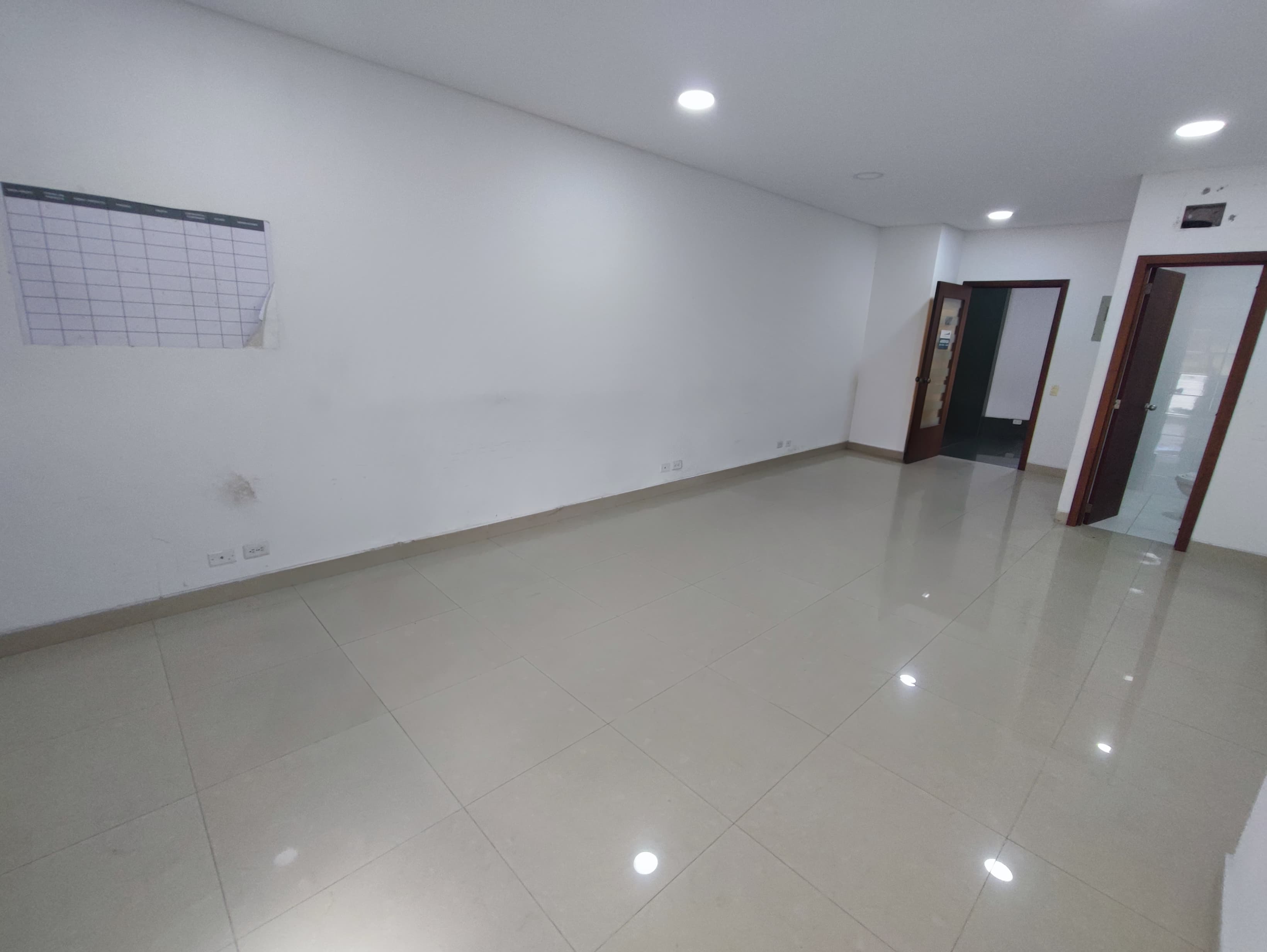 OFICINA EN ARRIENDO SANTA LUCIA - CARTAGENA