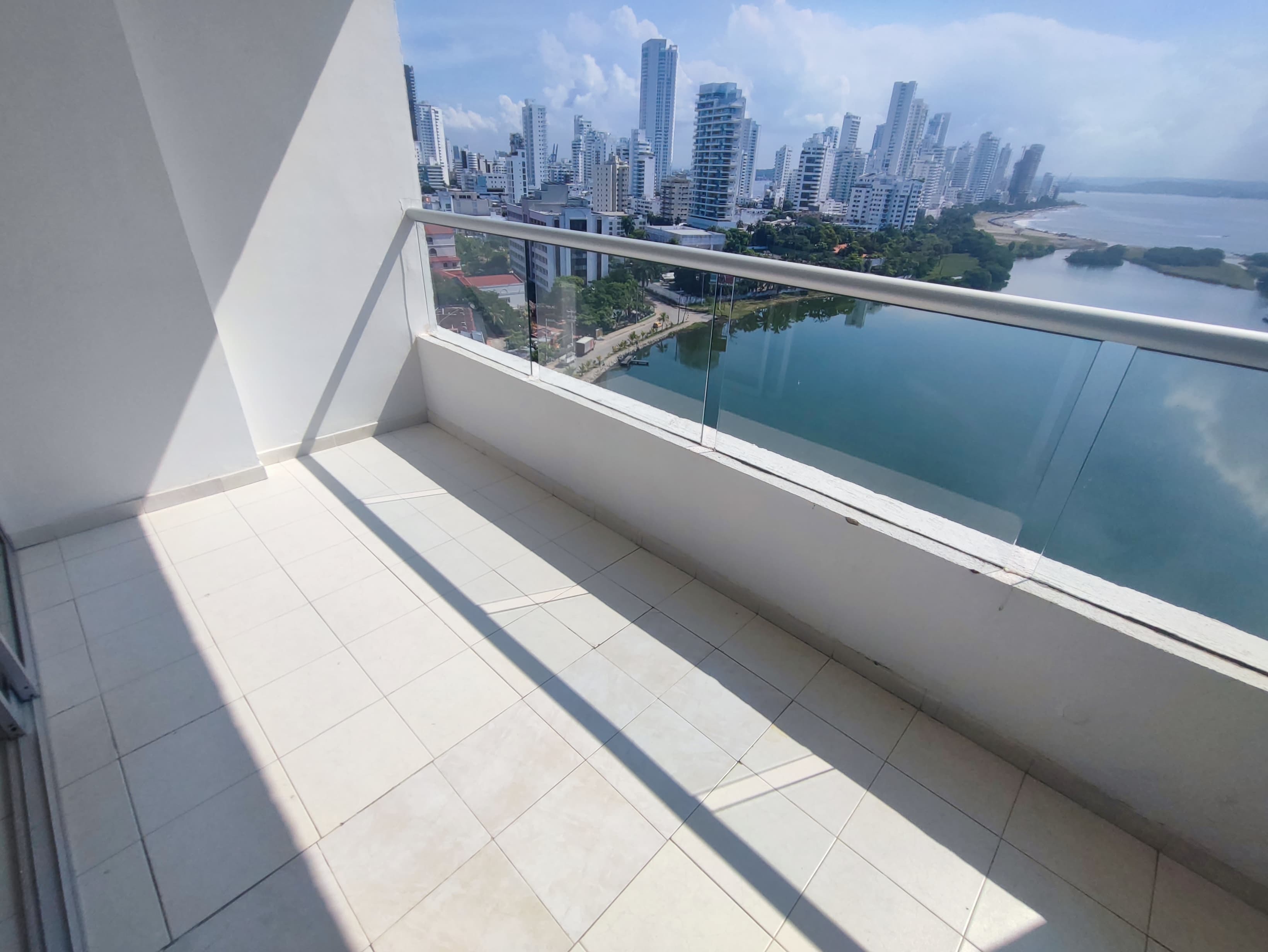 APARTAMENTO EN VENTA EL LAGUITO - CARTAGENA