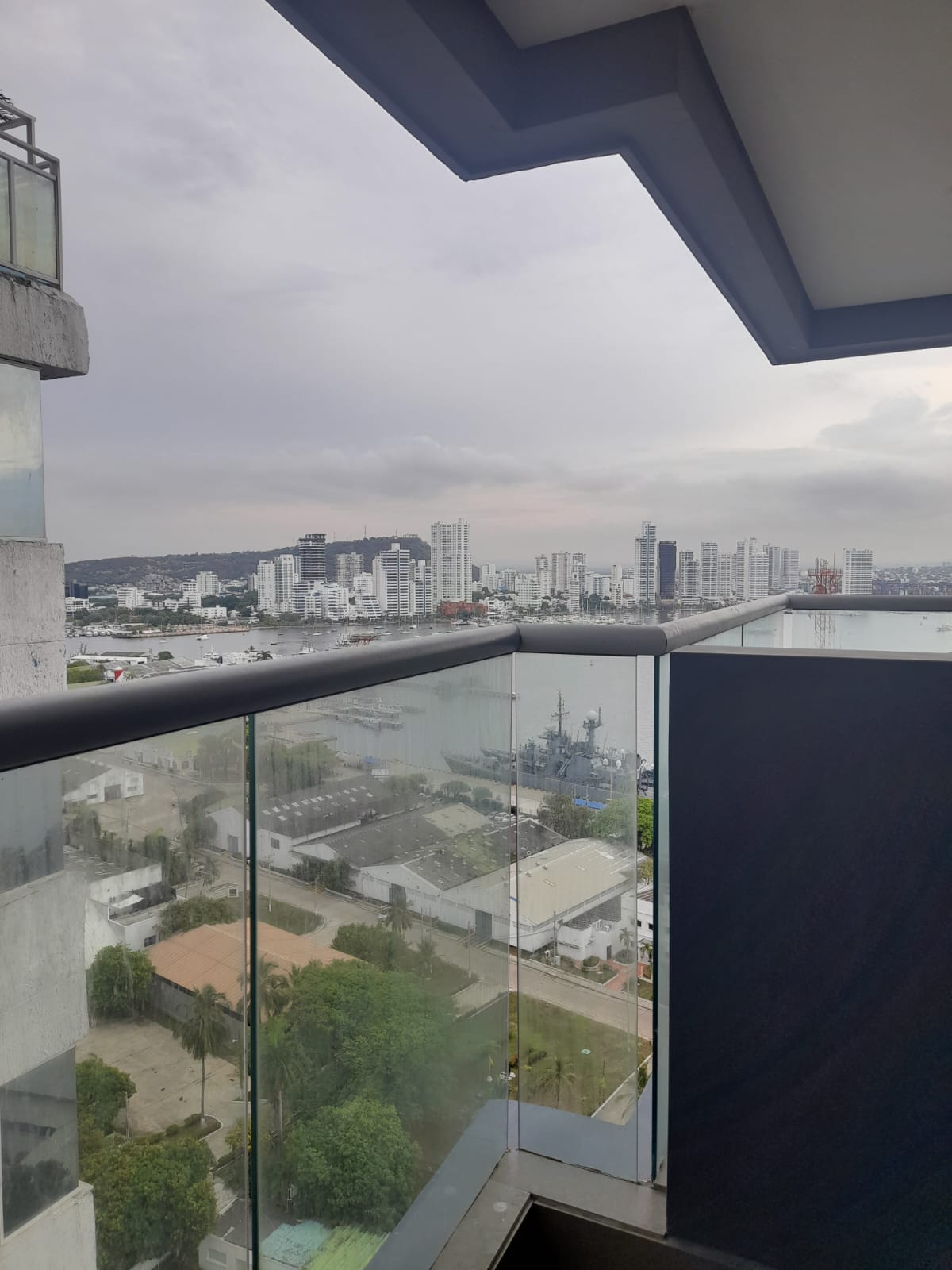 OFICINA EN ARRIENDO BOCAGRANDE - CARTAGENA