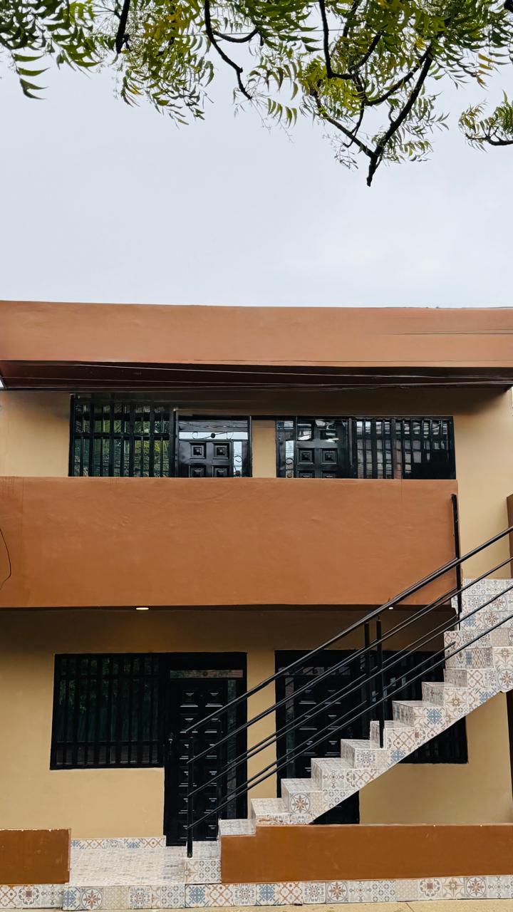 CASA EN VENTA CANAPOTE- 4 APARTAMENTOS- EXCELENTE INVERSIÓN