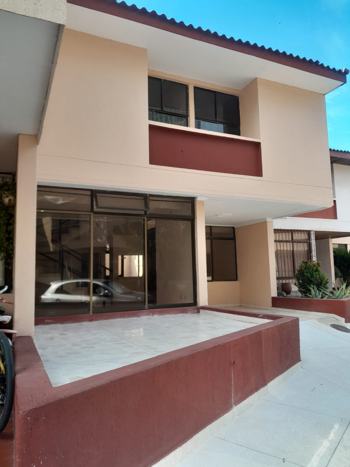 CASA ARRIENDO EN MANGA
