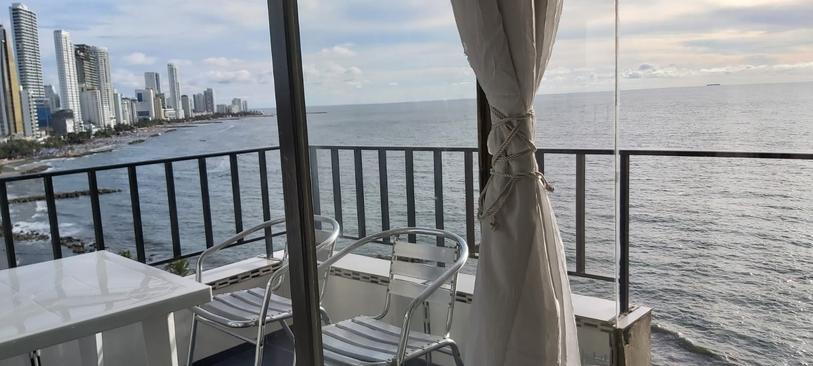 APARTAMENTO AMOBLADO EN ARRIENDO BOCAGRANDE - CARTAGENA