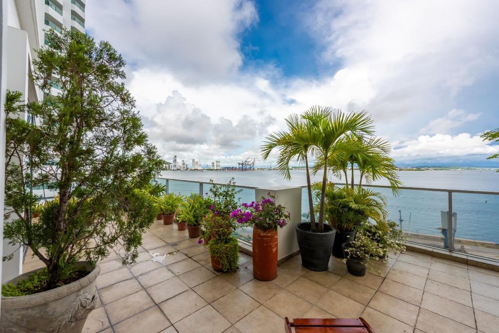 APARTAMENTO EN VENTA, BOCAGRANDE - CARTAGENA