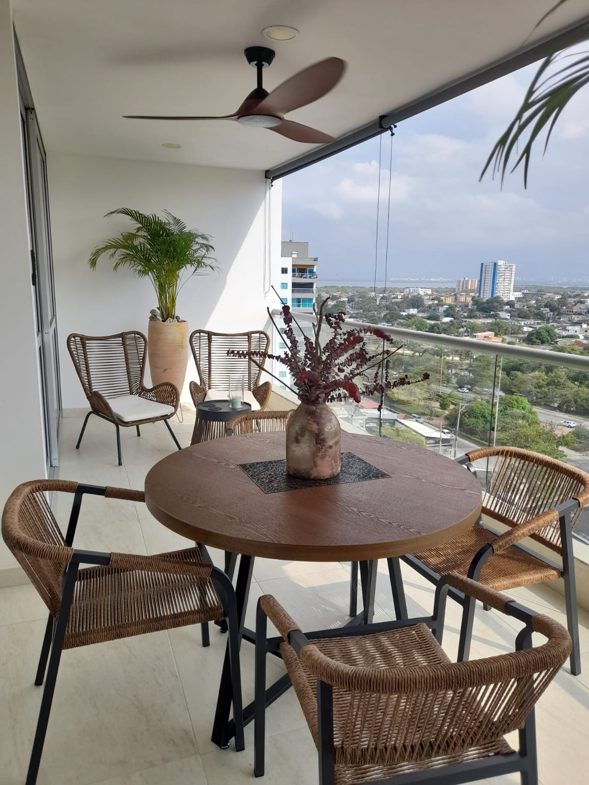 ARRIENDO APARTAMENTO AMOBLADO CRESPO- CARTAGENA