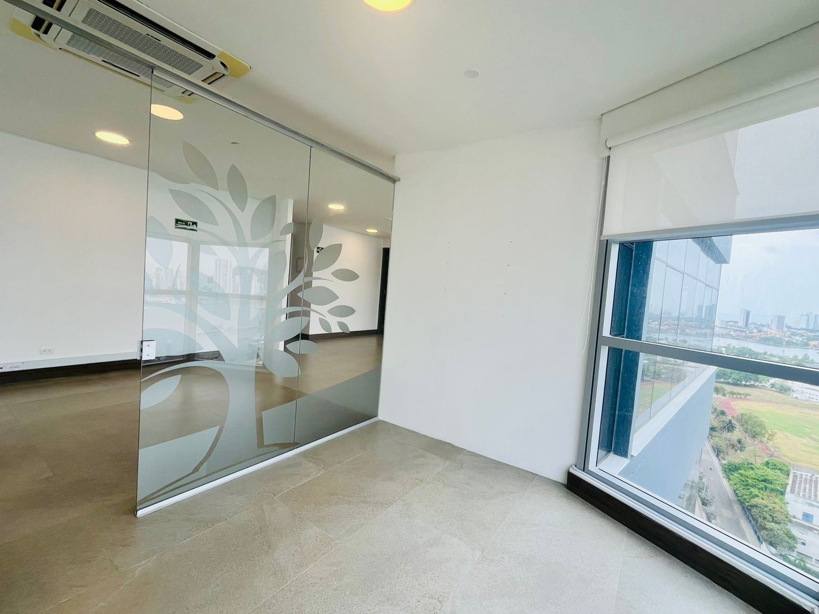 OFICINA EN ARRIENDO BOCAGRANDE - CARTAGENA