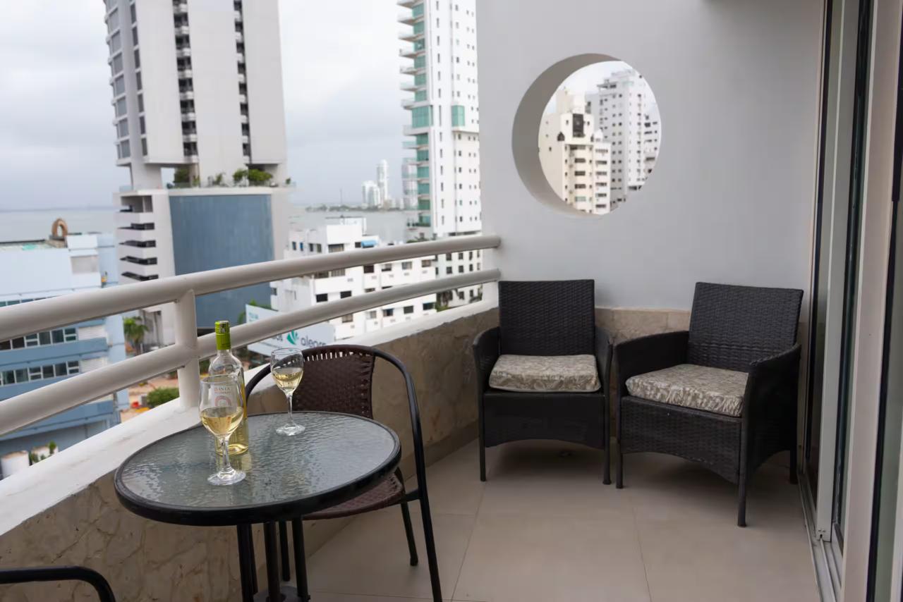 APARTAMENTO AMOBLADO EN ARRIENDO BOCAGRANDE - CARTAGENA