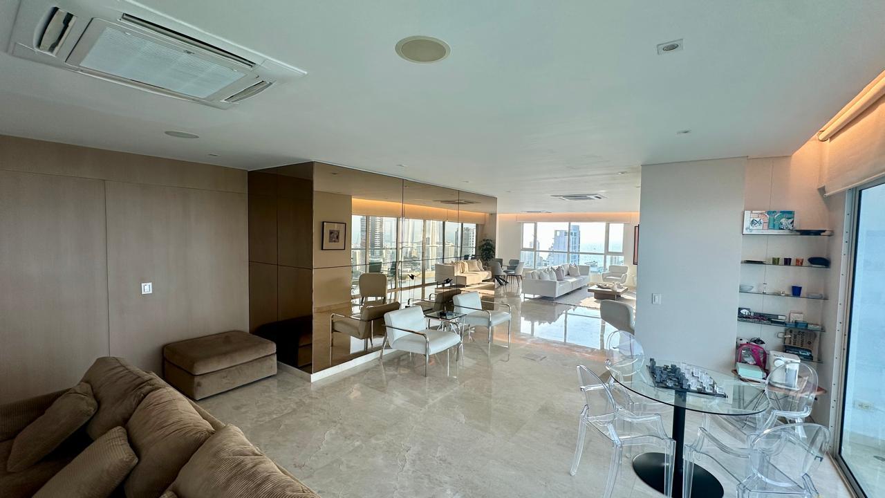 EN VENTA APARTAMENTO EN CASTILLOGRANDE - CARTAGENA