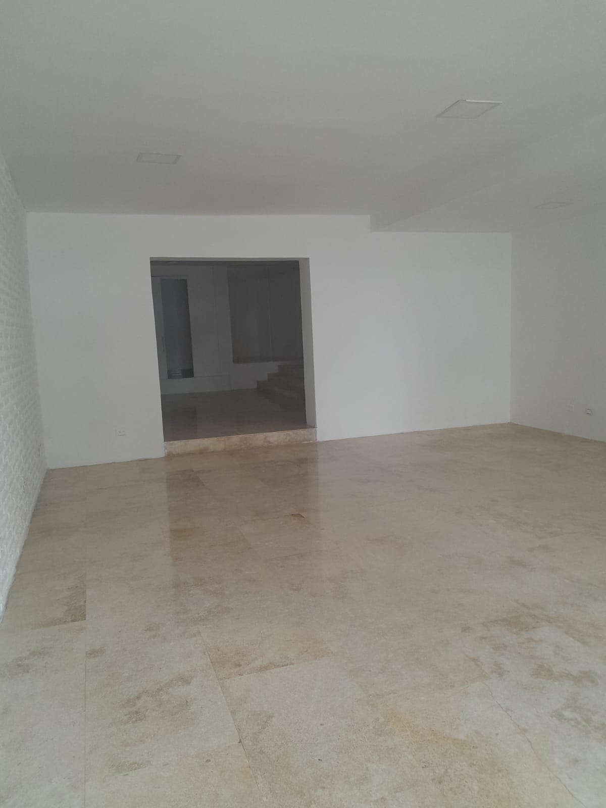 LOCAL EN ARRIENDO BOCAGRANDE - CARTAGENA