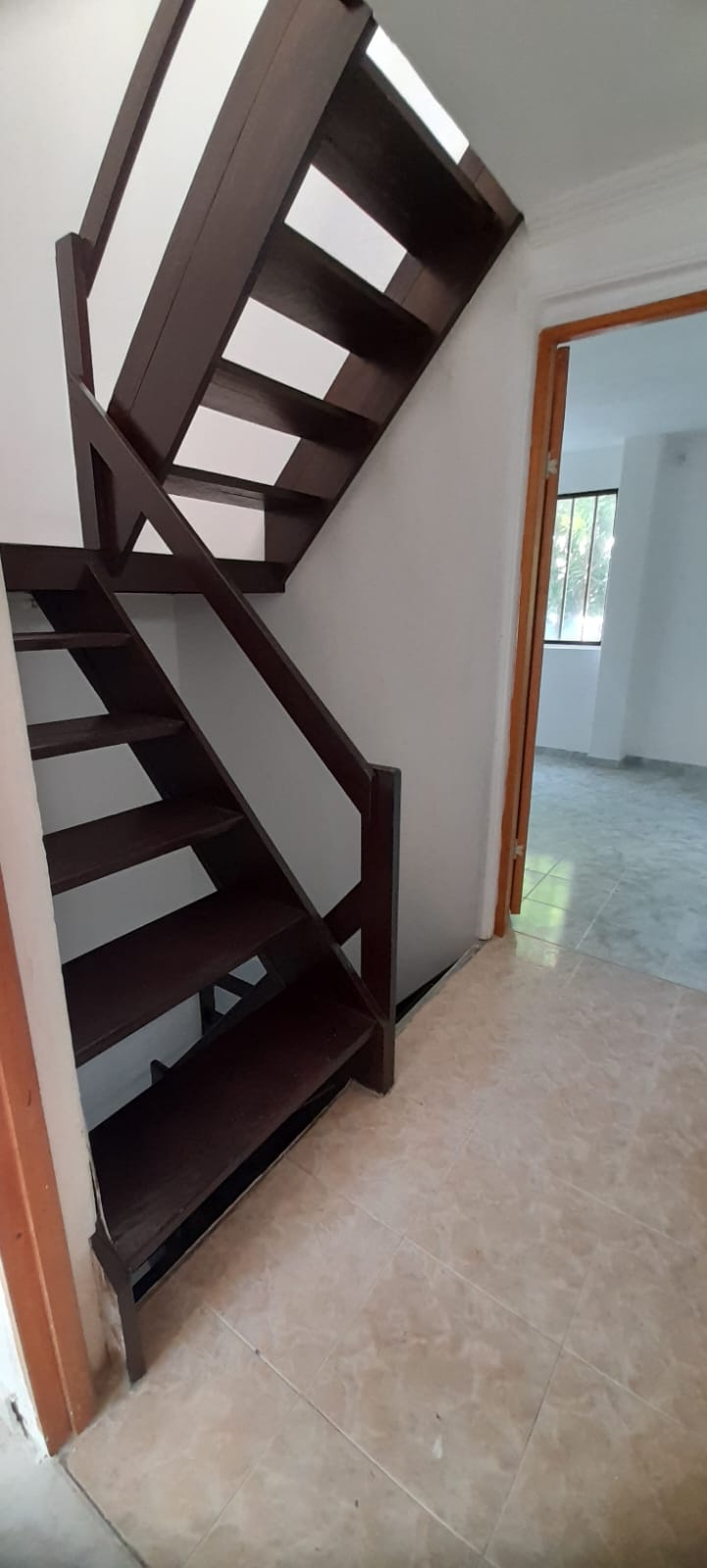 ARRIEDO APARTAMENTO EN PIE DE LA POPA