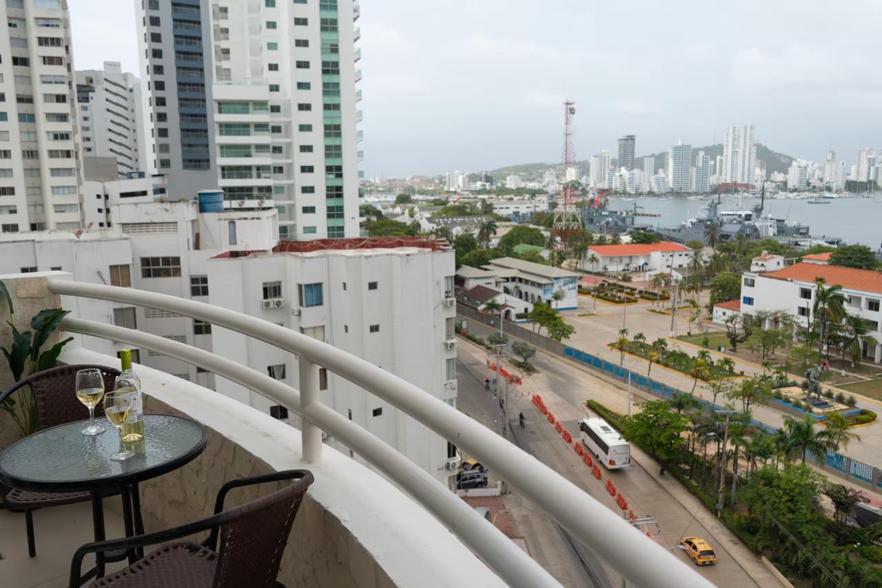 APARTAMENTO AMOBLADO EN ARRIENDO BOCAGRANDE - CARTAGENA