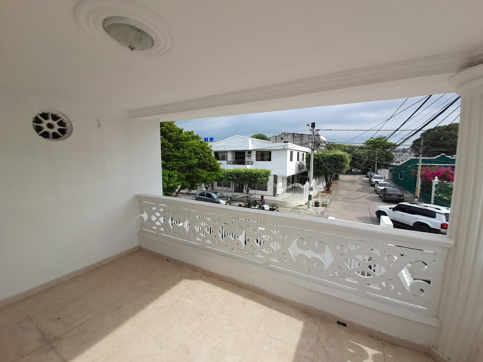EN ARRIENDO CASA COMERCIAL Y/O RESIDENCIAL EN CRESPO - CARTAGENA