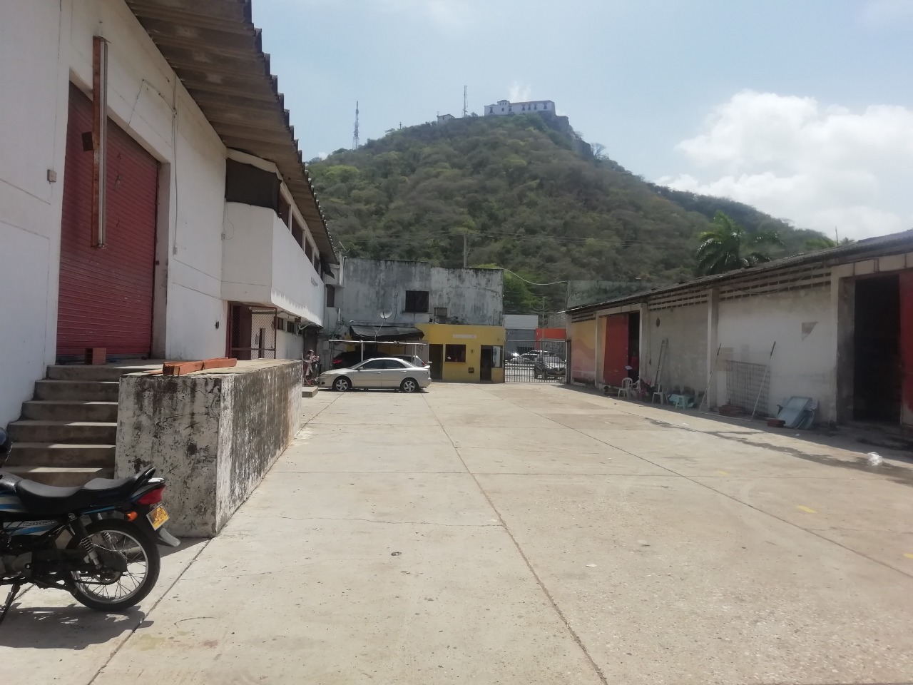 Venta de Local con Lote en Pie de la Popa - Cartagena