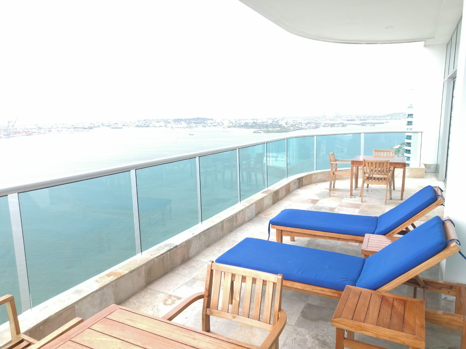 PENTHOUSE EN VENTA  BOCAGRANDE - CARTAGENA