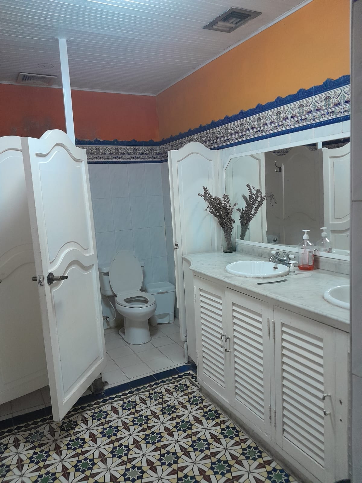 LOCAL EN ARRIENDO CABRERO - CARTAGENA