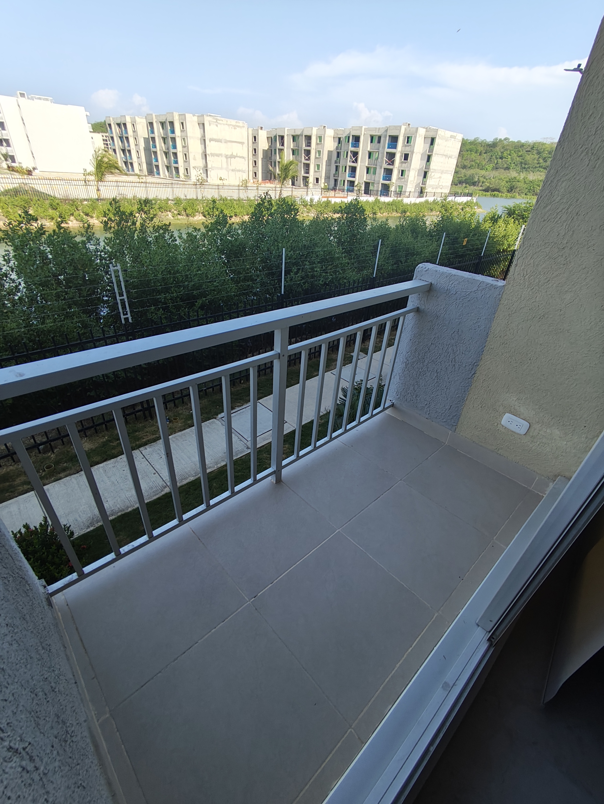 APARTAMENTO AMOBLADO EN ARRIENDO EN MANZANILLO DEL MAR - CARTAGENA